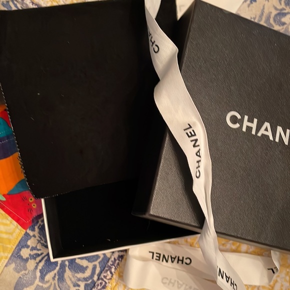 Chanel box - Picture 2 of 3